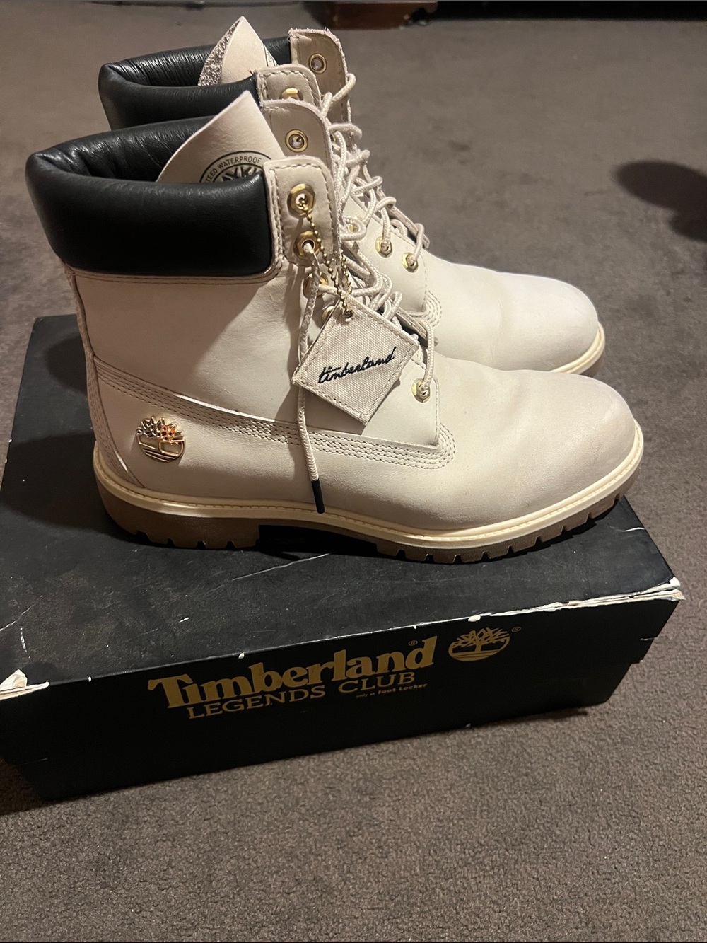 Timberland Men’s Cream Leather Work Boots with Black Collar